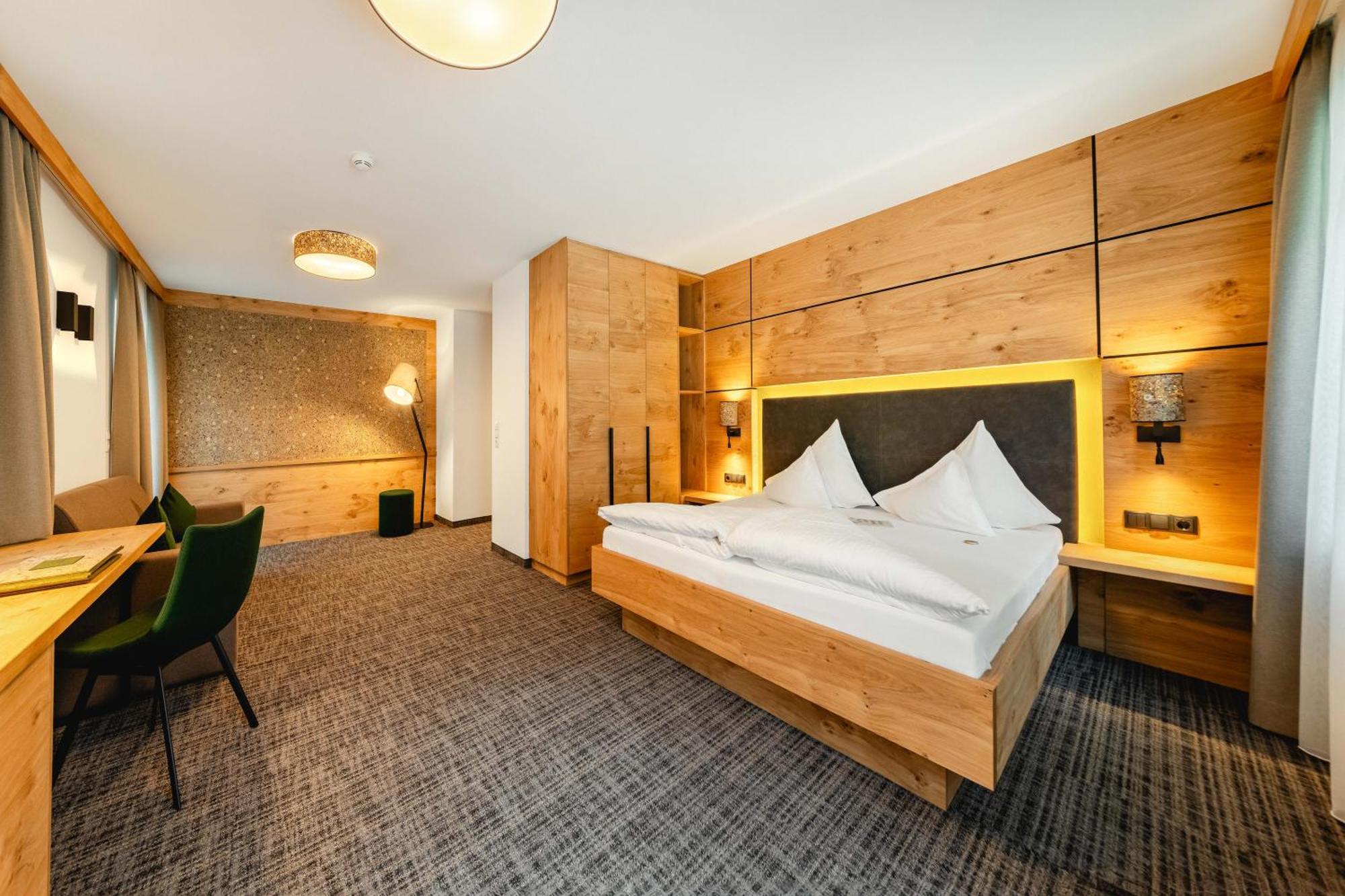 Hotel Kraeuterhotel Hochzillertal